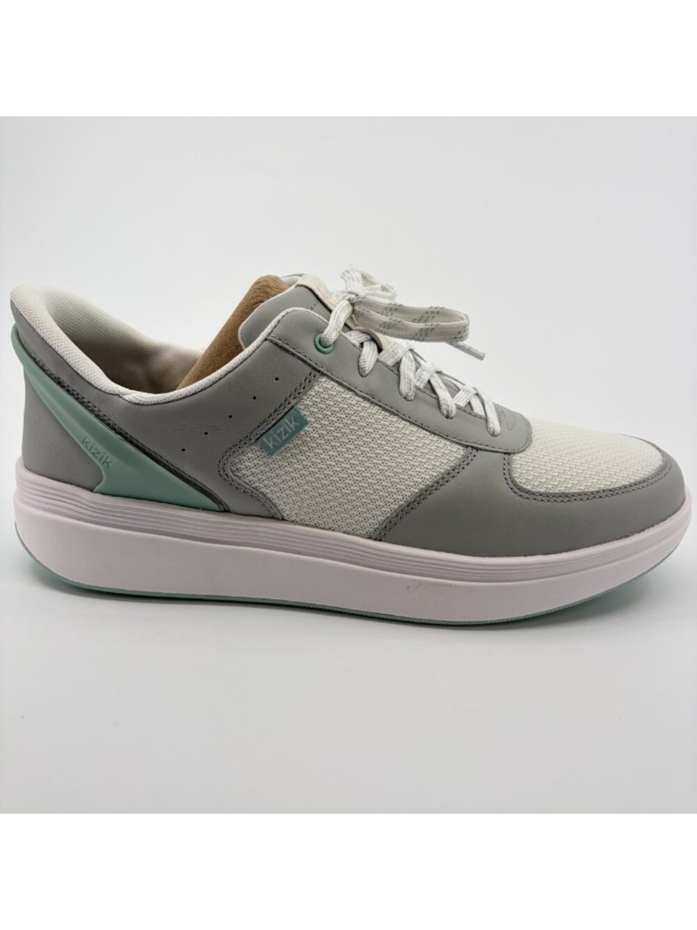 Kizik Brisbane Womens Size 11.5D Gray White Athletic Hands Free Shoes Sneakers